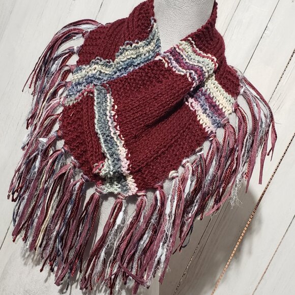 NEW Hand Knitted Burgundy Multi Infinity Boho Cowl Scarf Fringe Artsy Indie - Picture 2 of 6
